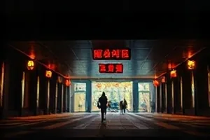 镜头的第二种语言中的摄影机与取景框